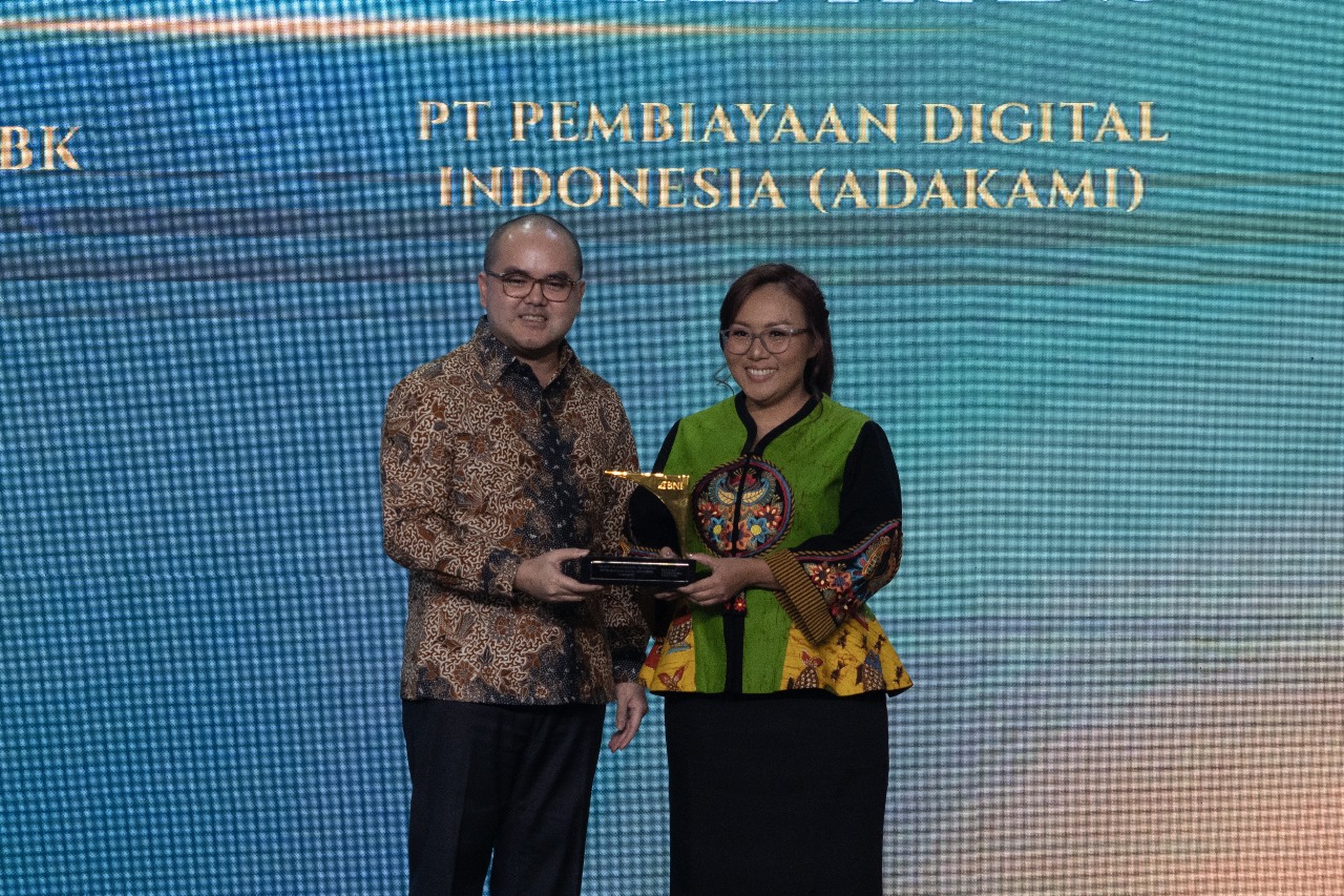 Berita Pers: Awali 2025, AdaKami Raih Penghargaan Inovasi Transaksi  Digital dari BNI